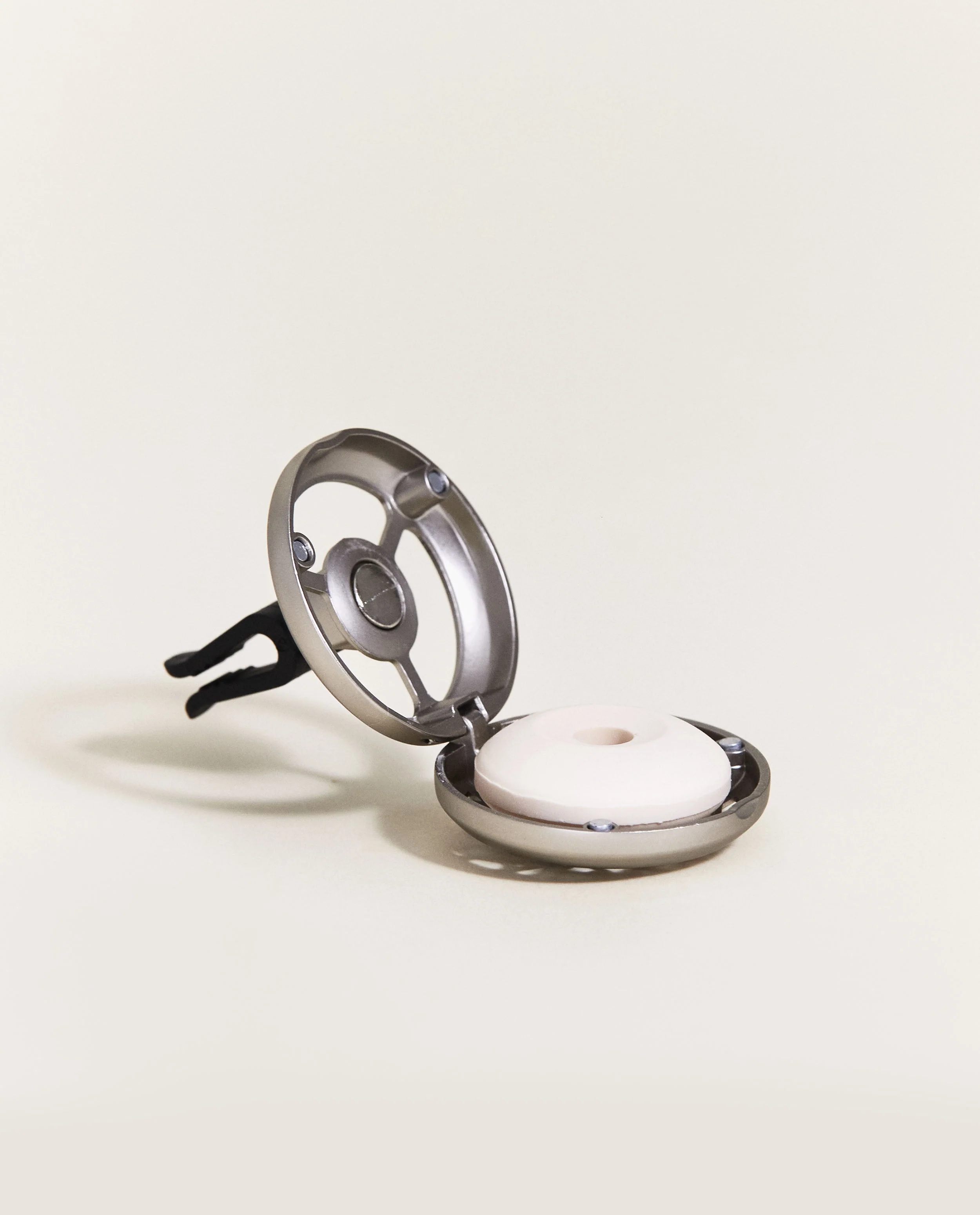 Aroma Travel Car Diffuser - Image 3