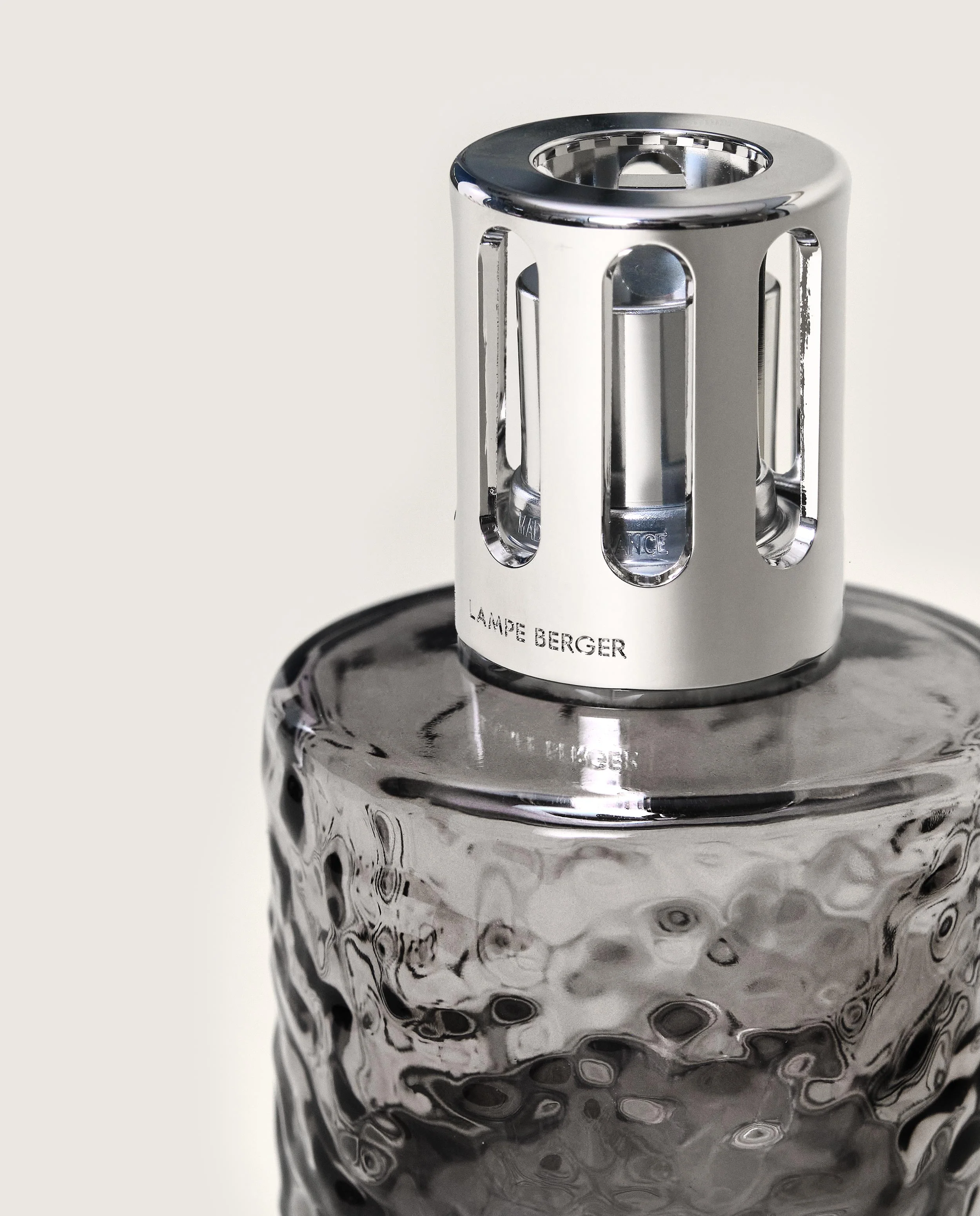 Black Mirage Lamp Berger Gift Pack - Image 3