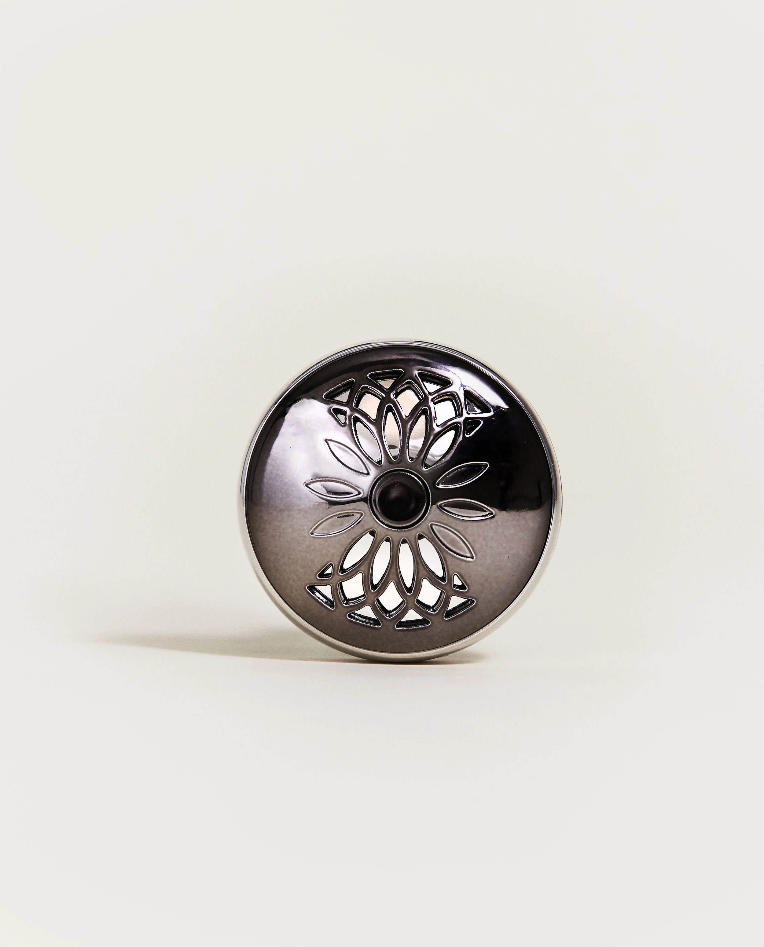 Flower adjustable Car Clip Diffuser - Image 3