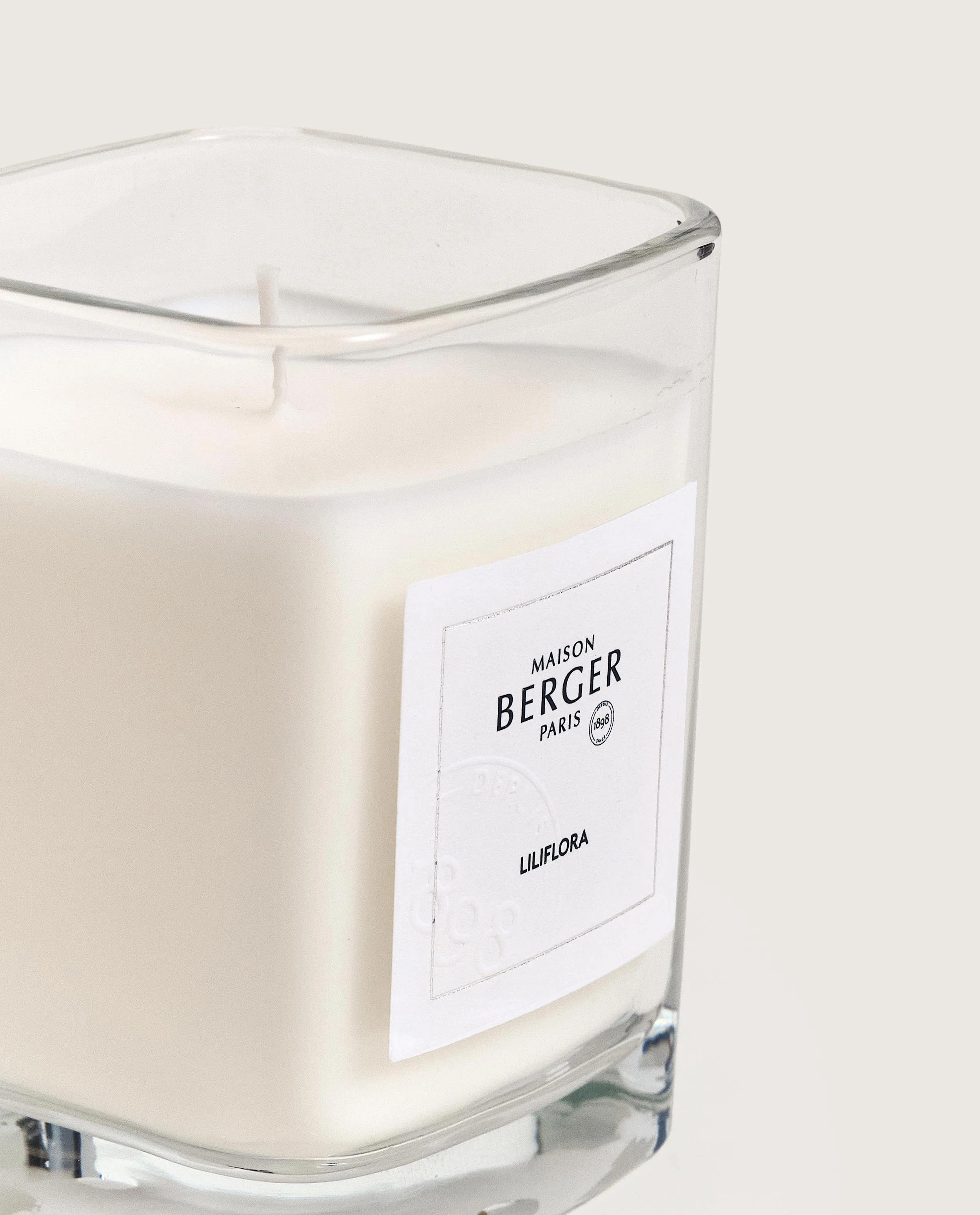 Liliflora Scented Candle - Image 2