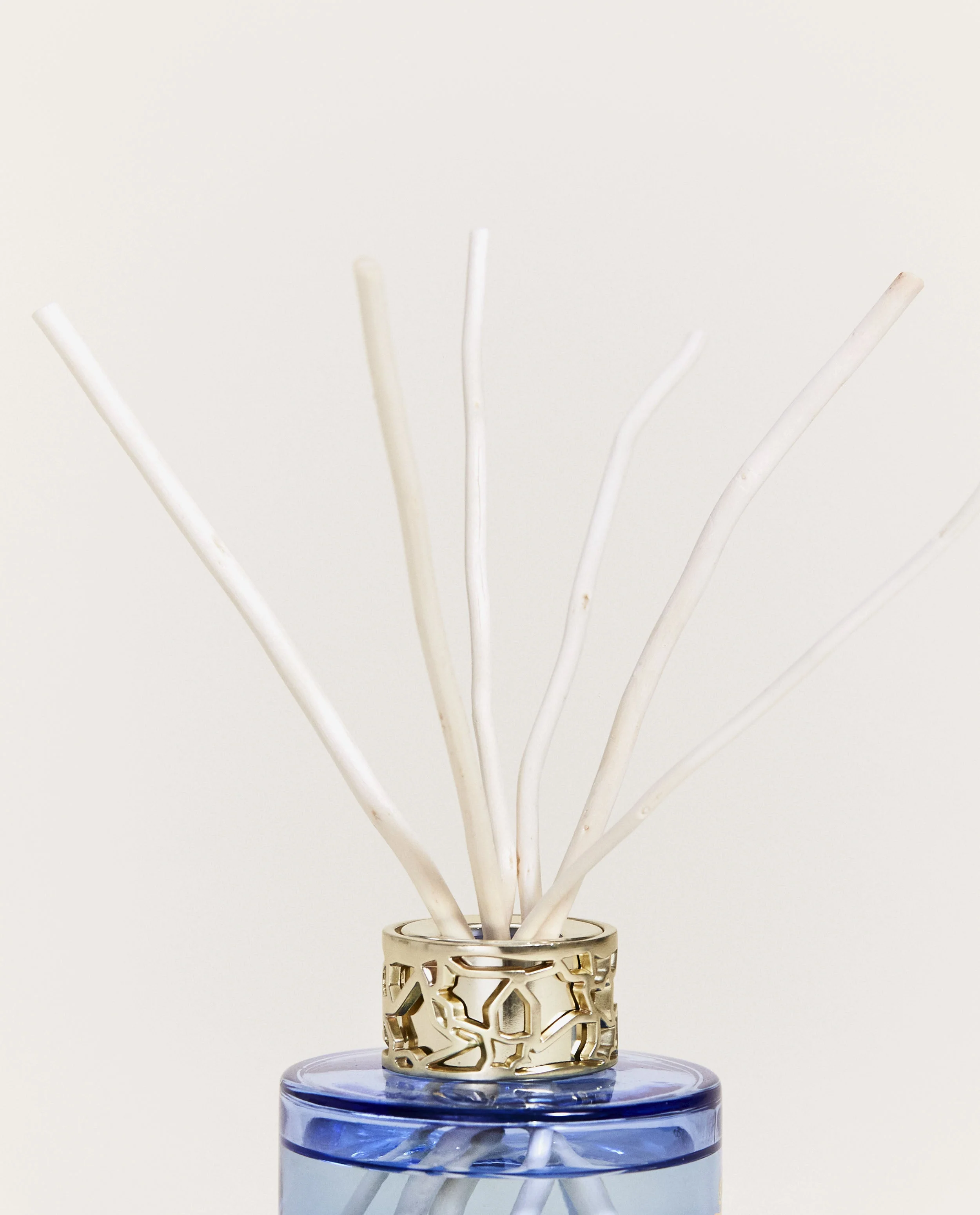 Lolita Lempicka Violet Mini Bouquet & Candle Duo - Image 3