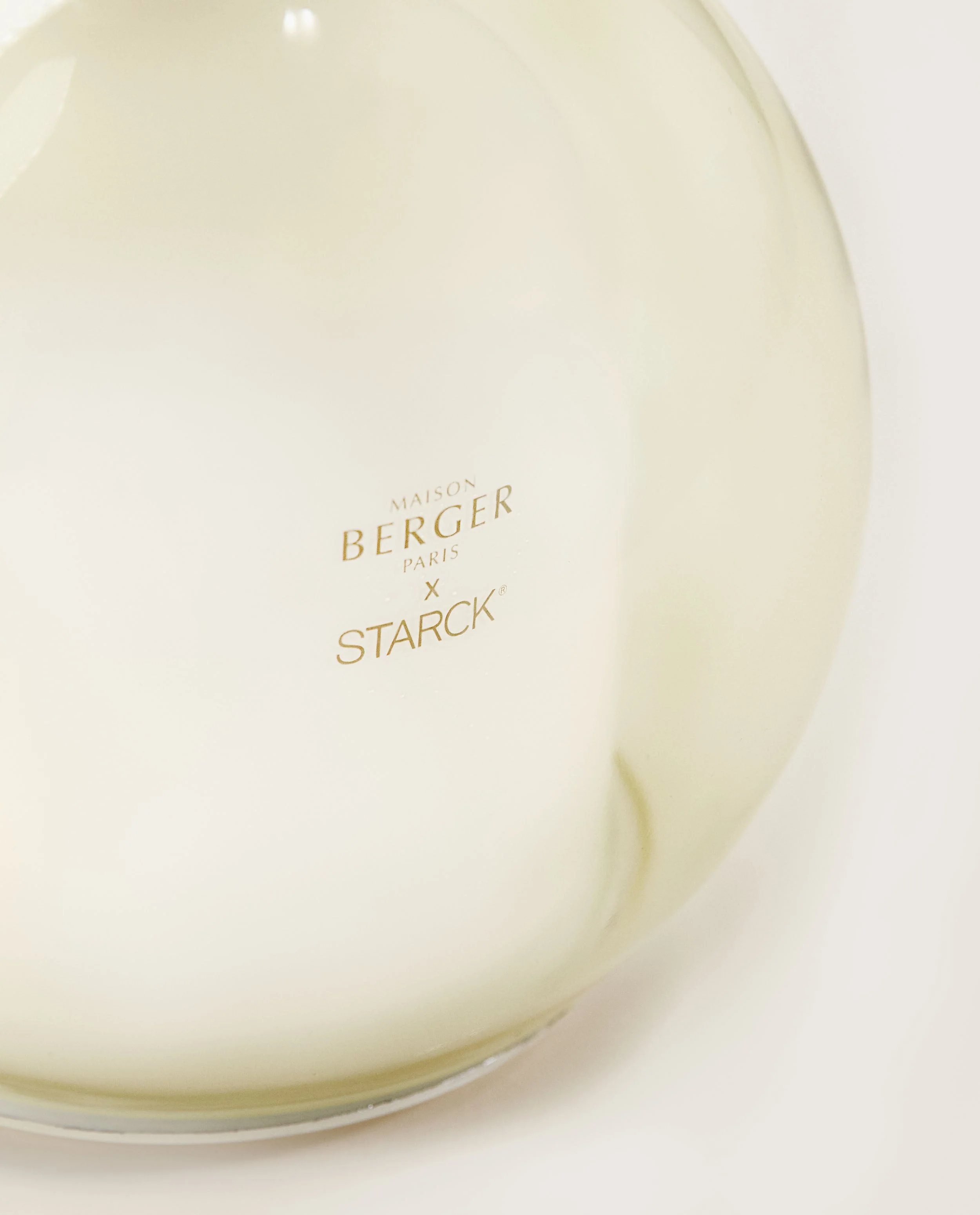 Peau d’Ailleurs Mist Diffuser by Starck - Image 3