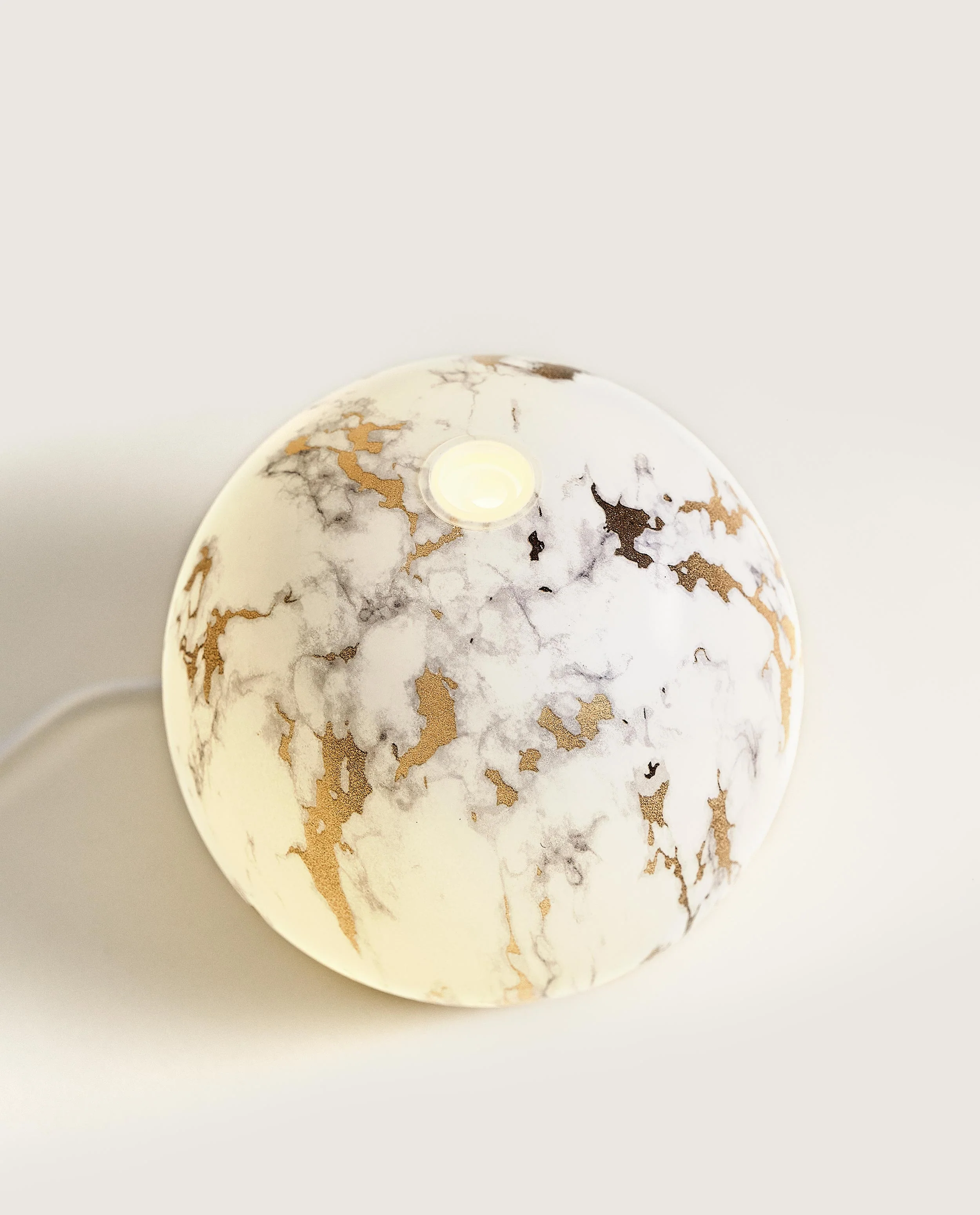 White Marbled Mist Diffuser - Image 4